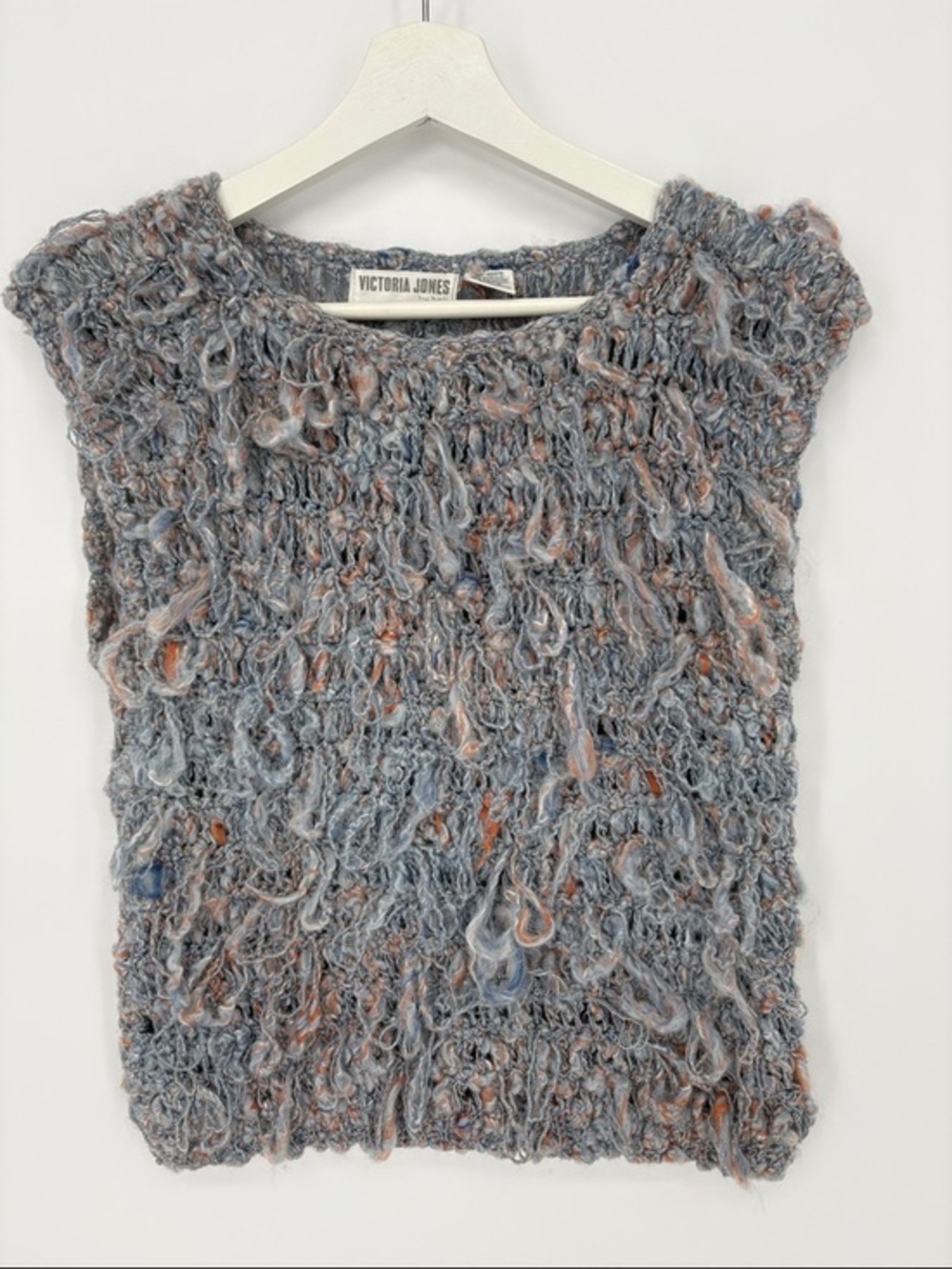 🪼 vintage 80s open weave sleeveless gray blue orange sweater